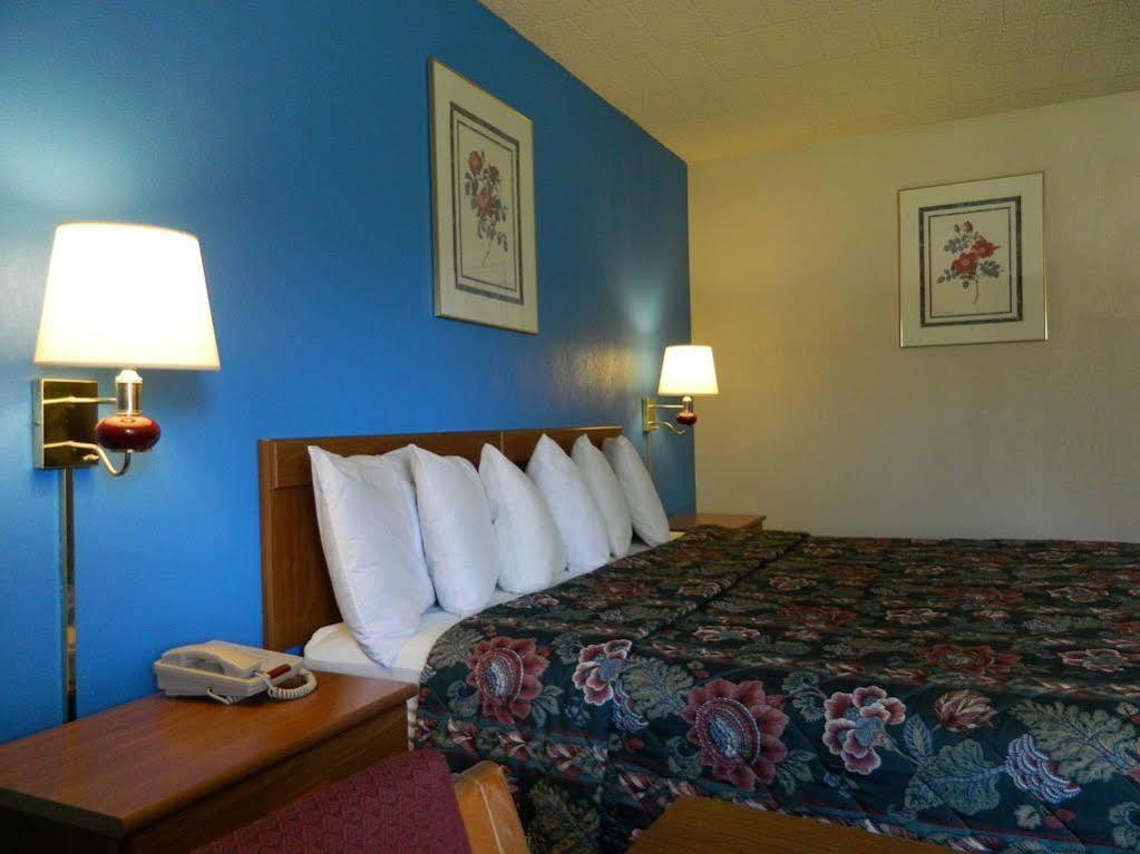 Motel 6-New Stanton, Pa Zewnętrze zdjęcie