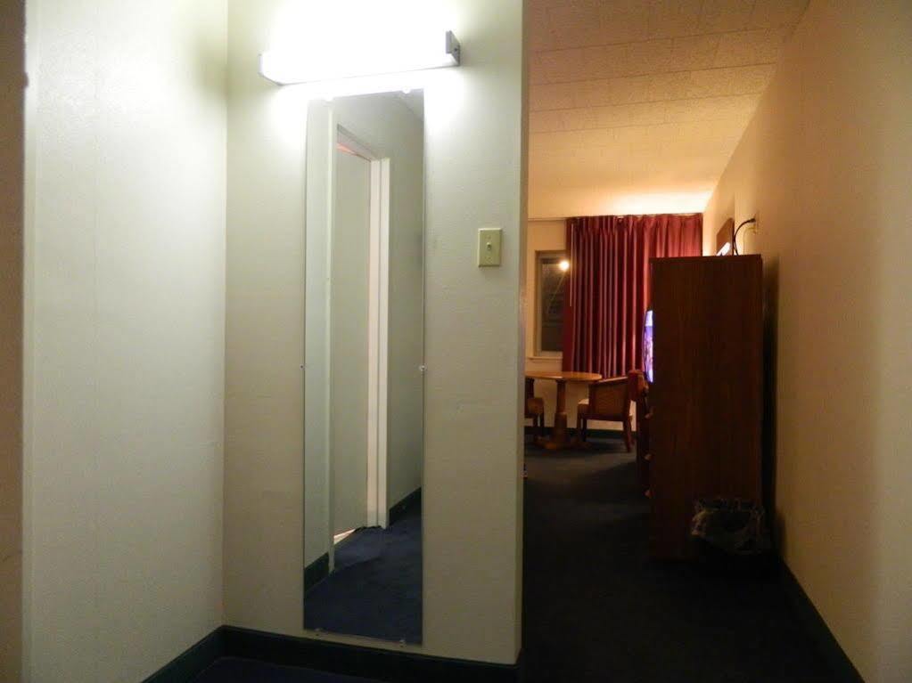 Motel 6-New Stanton, Pa Zewnętrze zdjęcie