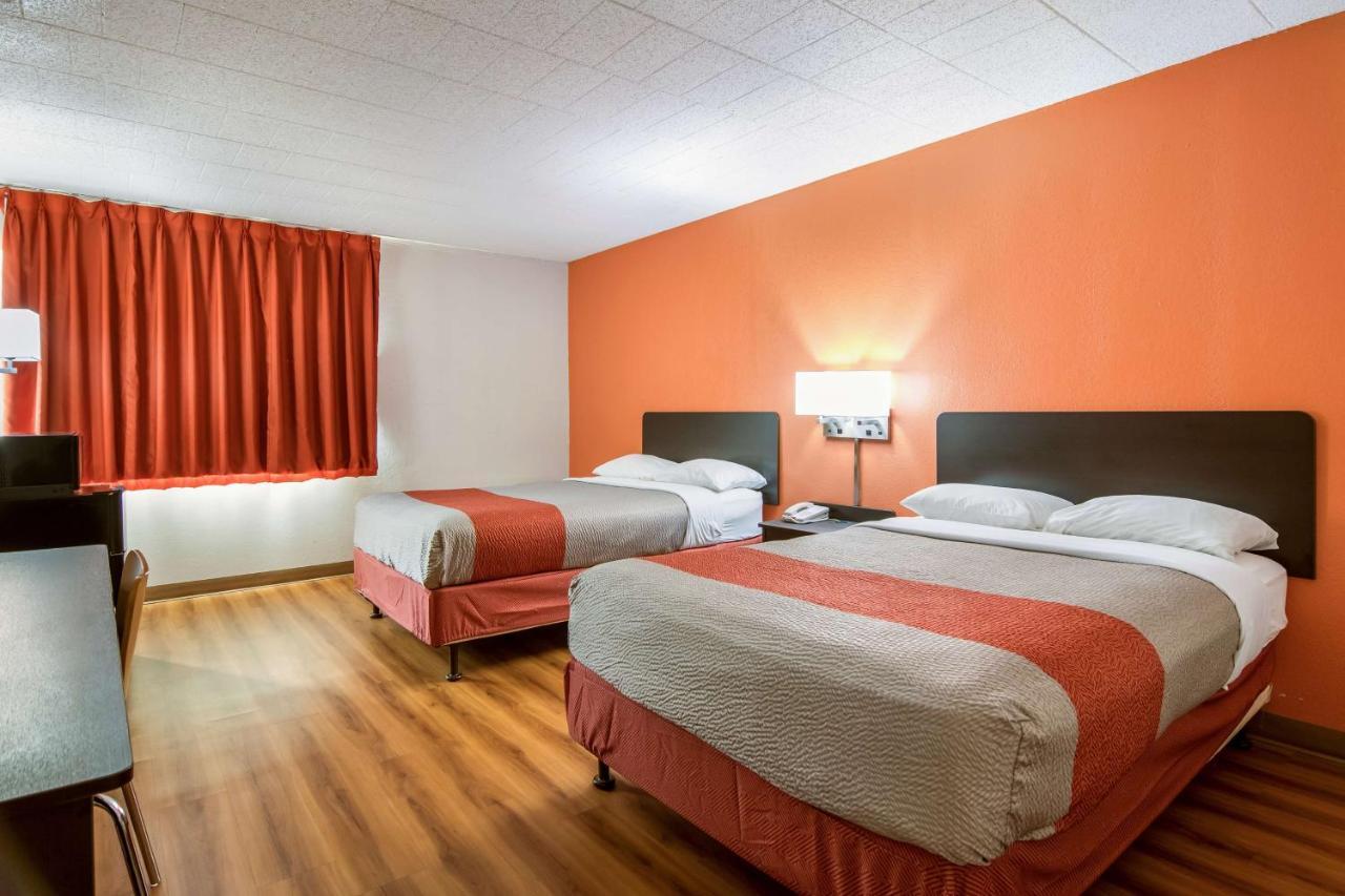 Motel 6-New Stanton, Pa Zewnętrze zdjęcie
